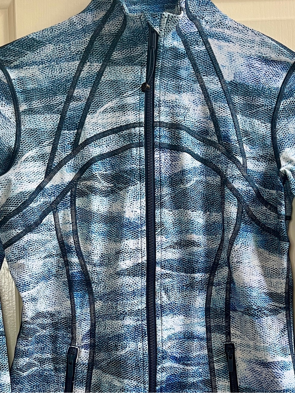LN!🍒LULULEMON sz 10 DEFINE Jacket MESH SCAPE Navy Blue/White *LUXTREME - Picture 2 of 9